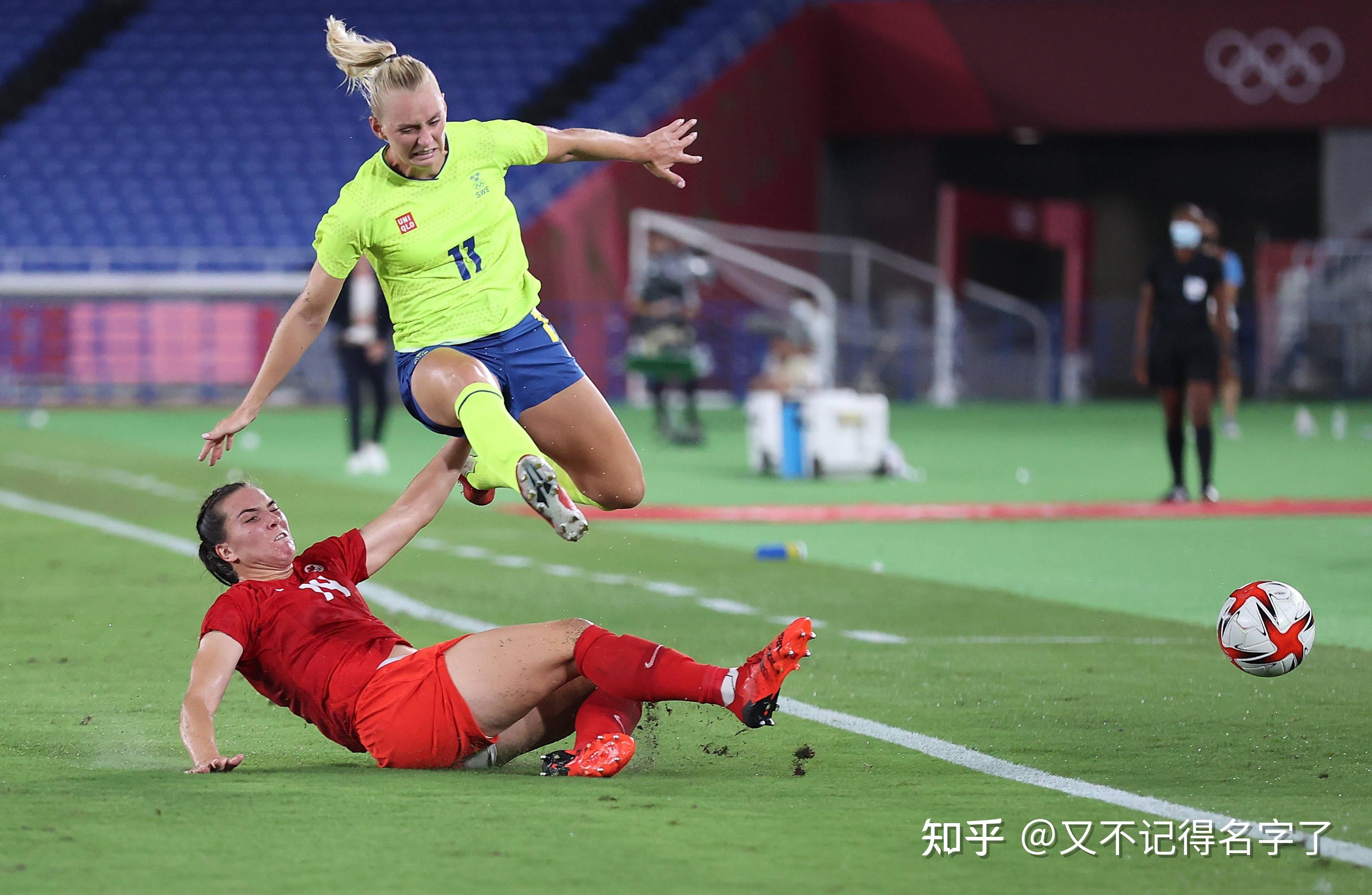 菲律宾队在马尼拉体育场迎战敌人视频