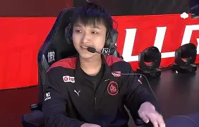 阿贾克斯后防连续零封，榜首雨后春笋般崛起的简单介绍