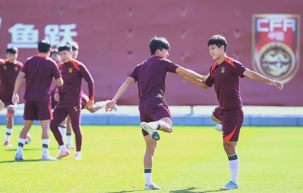 亚洲球队辛勤训练,迎接国际挑战,全力备战的简单介绍 亚洲球队辛勤训练,迎接国际挑战,全力备战的简单介绍