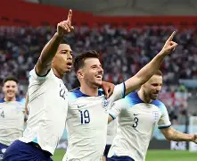 包含英格兰球队气势如虹，轻松取得晋级资格的词条