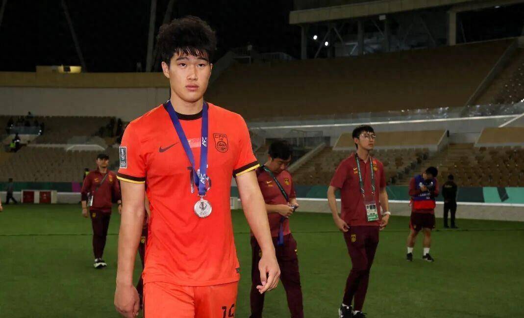 亚洲球员个人表现抢眼，贡献关键进球(亚洲球员个人表现抢眼,贡献关键进球的是谁)